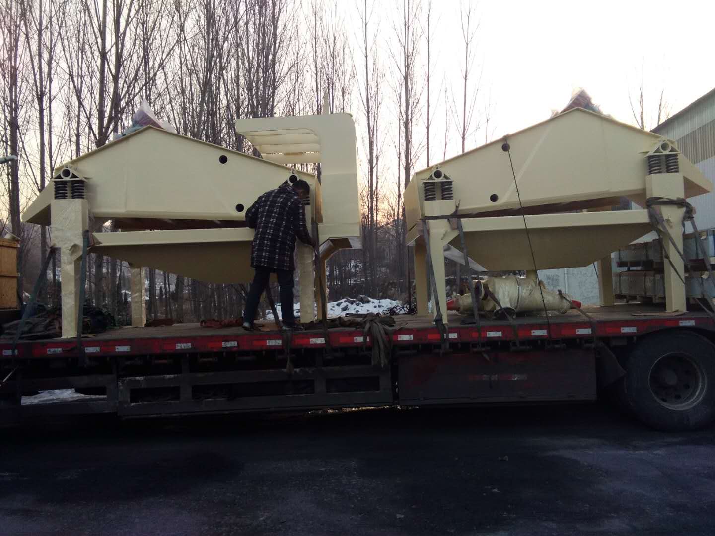 2018��Ԫ��12�հl(f��)���Ϻ���h(hu��n)���O�����޹�˾�ļ�ɰ���ՙC��Óˮ�Y